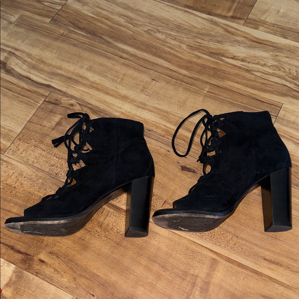 Frye Black Lace-Up Women's Boots